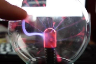 Avis et unboxing d'une lampe plasma