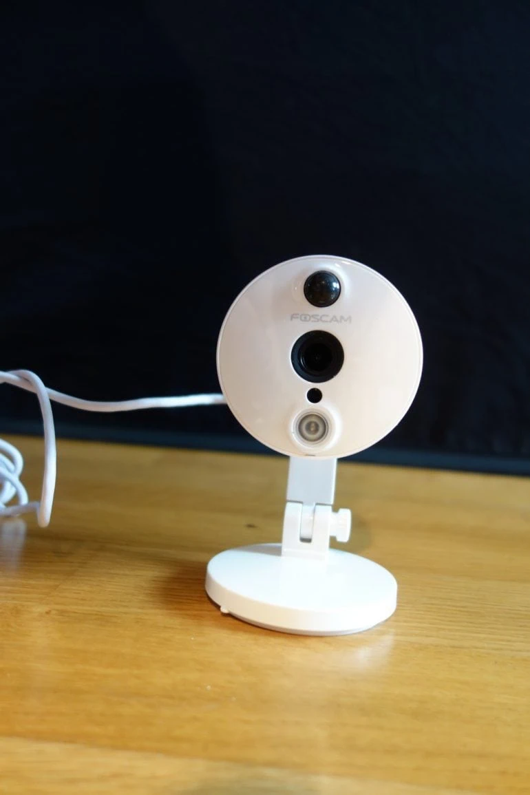 Test et unboxing de la caméra IP Foscam C2 de surveillance intérieure