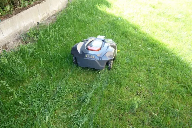 Avis Première tonte 2016 avec le robot tondeuse husqvarna automower 330x