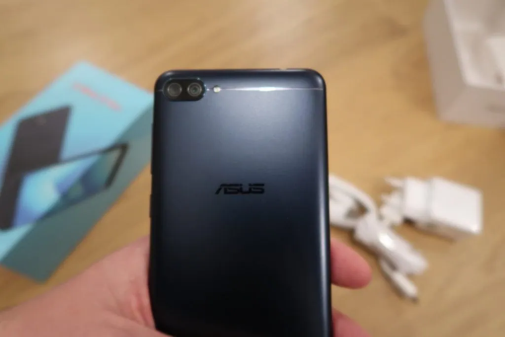 Test du smartphone Asus Zenfone 4 Max ZC520KL