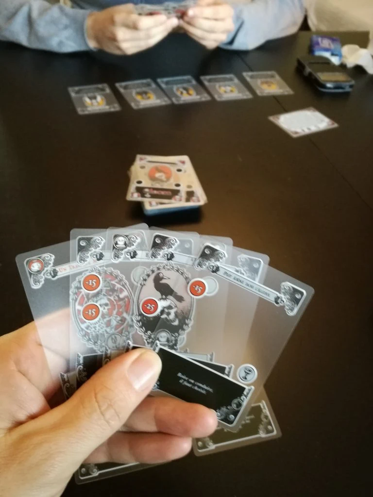 Gloom, un cadavre au dessert chez Edge Entertainment