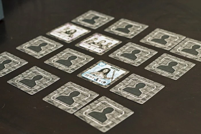 Raxxon : sauvez les malades d'un hôpital chez Plaid Hat Games