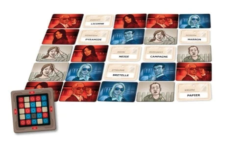 Codenames, le salon des Espions Chez Iello