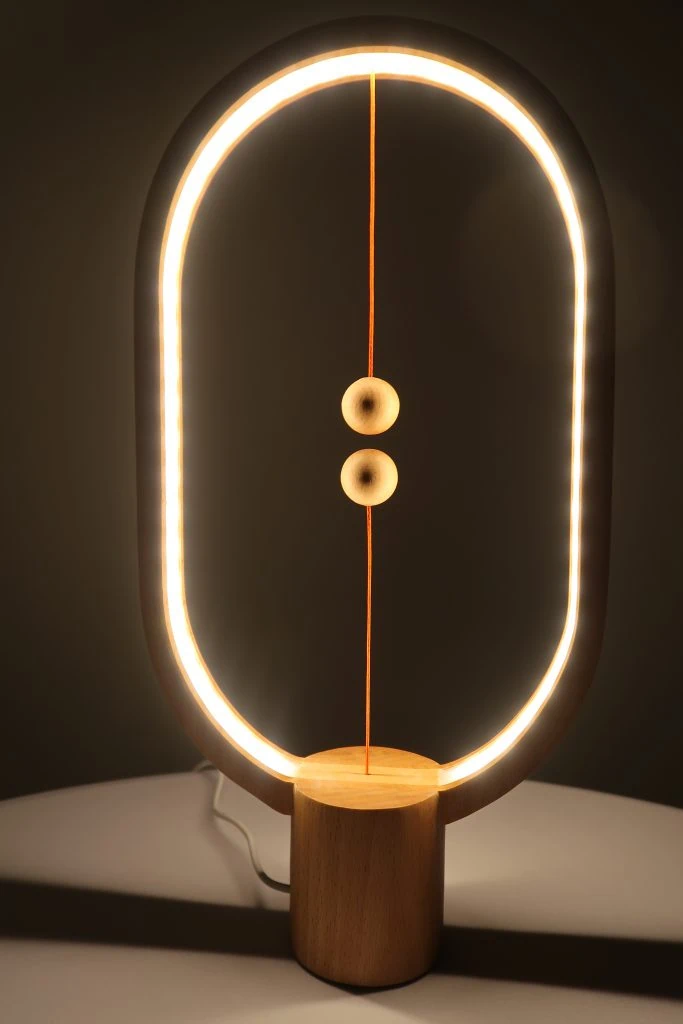 Test heng balance lamp