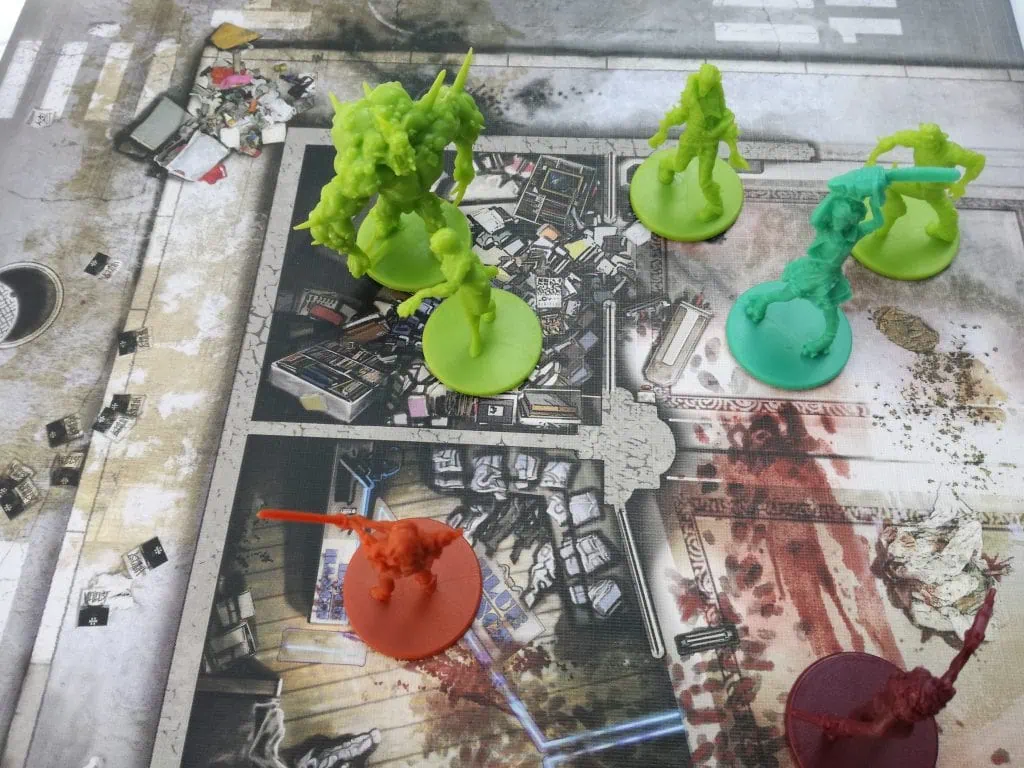Test de Toxic City Mall. Et si les zombies devenaient toxiques ?