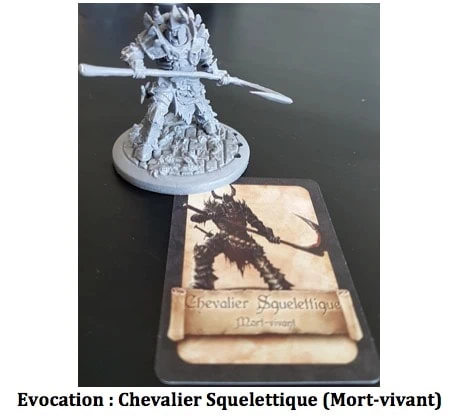 Black Rose Wars évocation chevalier squelettique