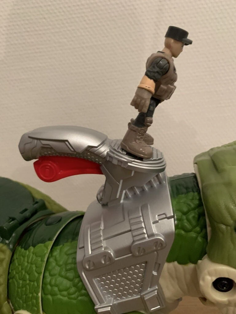 Figurine et manette du T-Rex méga machoire 