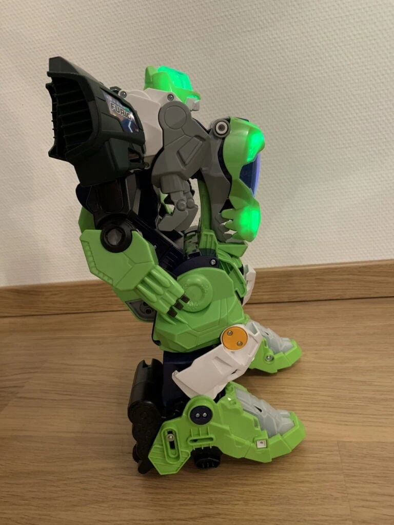 Robot Furio de profil