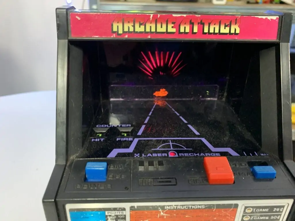 Test du jeu Arcade Attack de Tomy