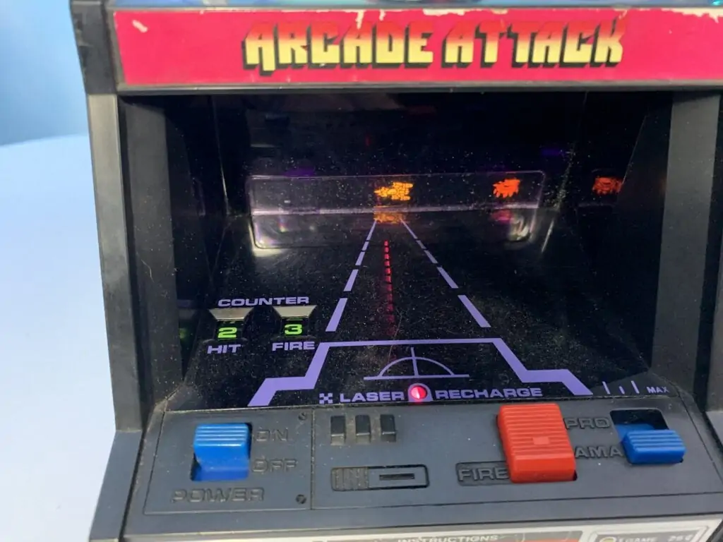 Test du jeu Arcade Attack de Tomy