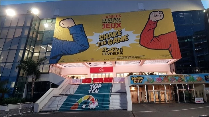 Devant le Festival International des Jeux ‘22