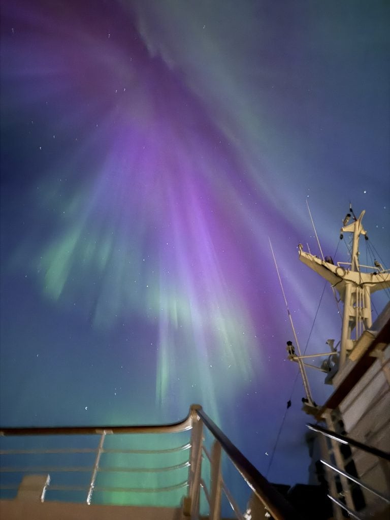 Aurore boréale prise en norvège depuis le bateau CFC